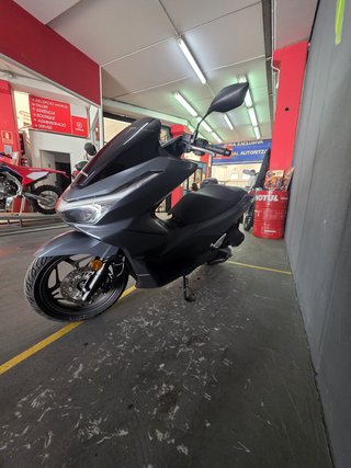 Honda PCX 125 Gris