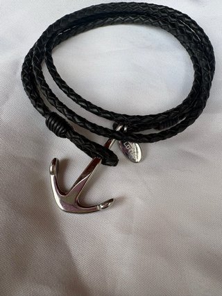 Pulsera Lotus Ancla Negra y Plateada