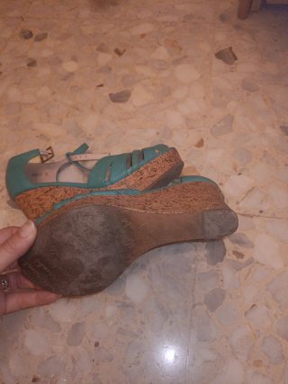 Sandalias cuña verde agua con brillos