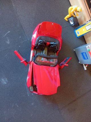 BMW Z8 Burago 1/18 Rojo