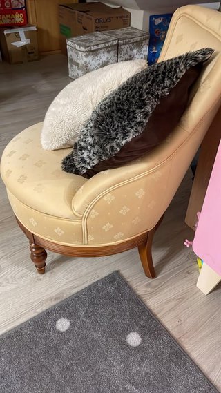 Sillón vintage tela y madera