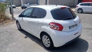 Peugeot 208 2014
