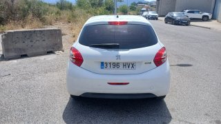 Peugeot 208 2014