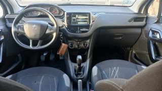 Peugeot 208 2014