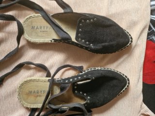 Zapatos planos negros con cordones