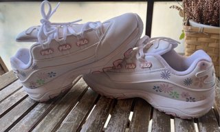 Zapatillas deportivas Fila blancas y rosas