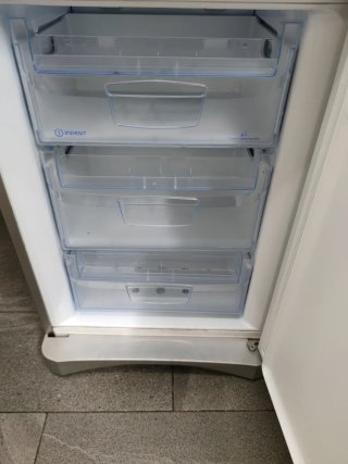 Frigorífico Indesit 200x60cm no Frost con garantia