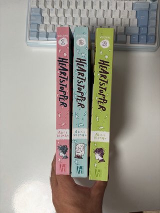 Tres primeros libros de HEARTSTOPPER en INGLÉS