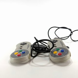 Nintendo Super Famicom Console + 2 Controller cavi