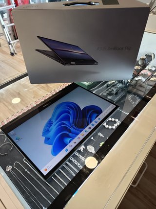 ASUS ZenBook Flip 13 Convertible
