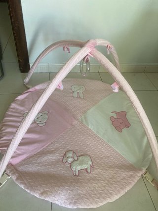 Alfombra de juego parque infantil rosa