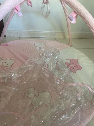 Alfombra de juego parque infantil rosa