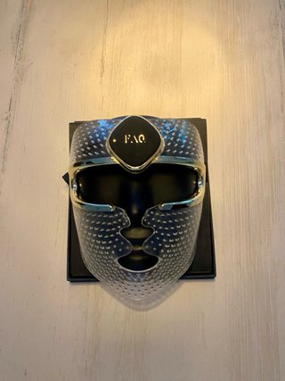 Mascarilla Facial Foreo FAQ 202 7 luces LED
