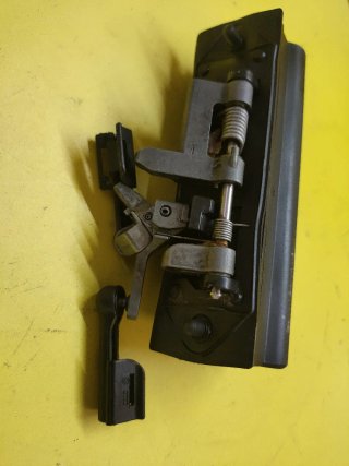 MANETA TIRADOR PUERTA MALETERO SEAT TOLEDO II