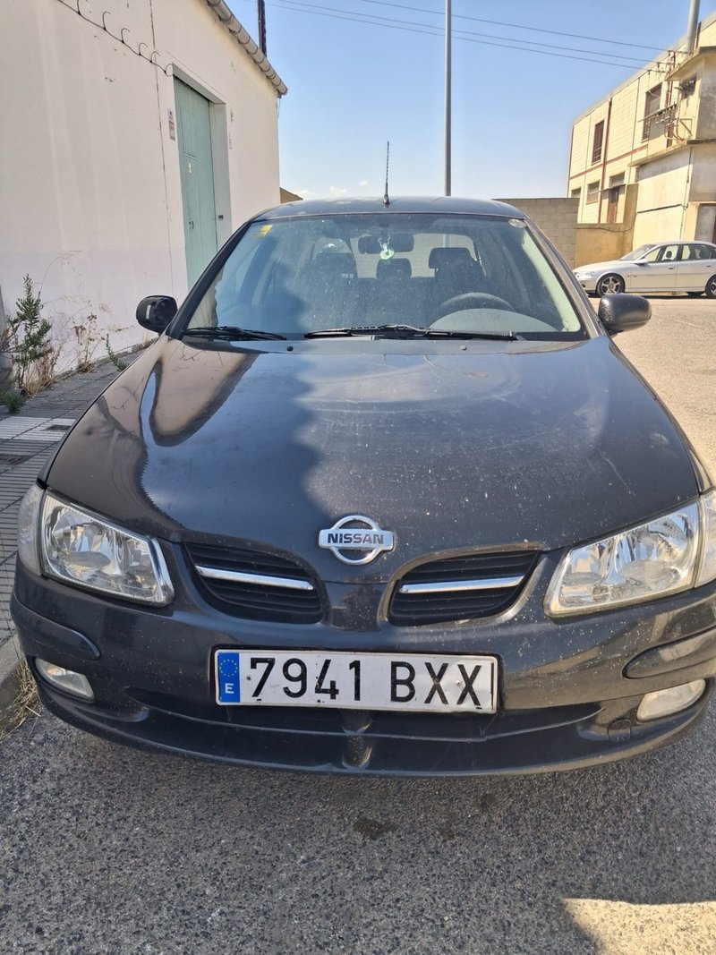 Nissan Almera 2004 - foto 1
