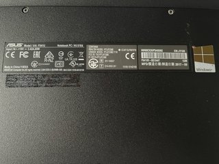 Portátil ASUS Beige