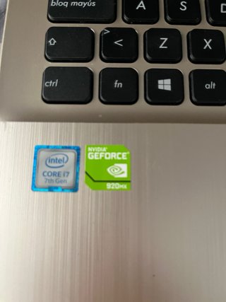 Portátil ASUS Beige