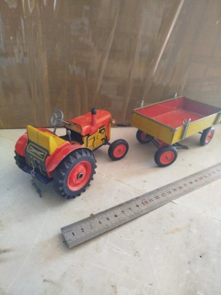 Tractor Juguete Hojalata Antiguo con Remolque