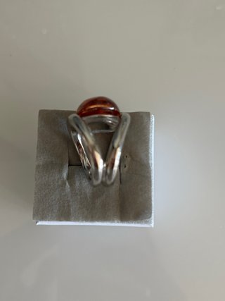 Anillo  plateado y  Piedra Naranja