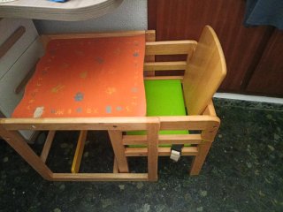 Trona y silla de madera 2en1