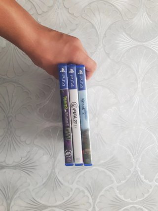 PS4: Plants vs Zombies, FIFA 21, Knack