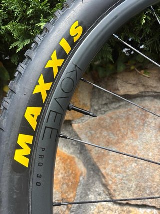 Juego de ruedas Bontrager Kove Pro de 30mm de anch