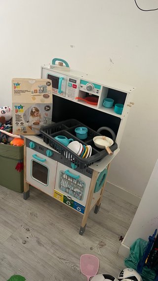 Cocina de juguete de madera