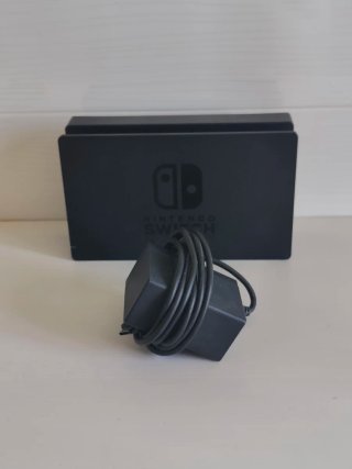 Nintendo Switch V1 con accesorios