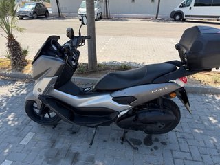 Yamaha NMAX 125 Gris