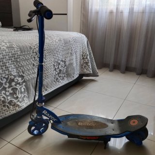 Patinete Eléctrico Razor Azul