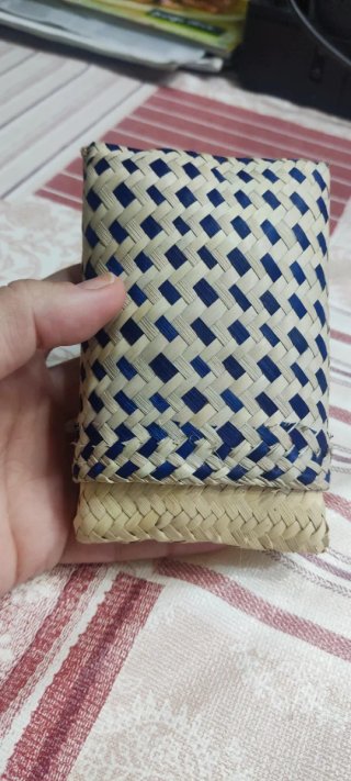 Bolsa palhinha bege e azul