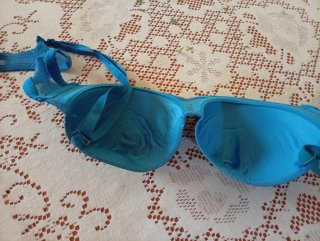 Precioso sujetador azul push-up