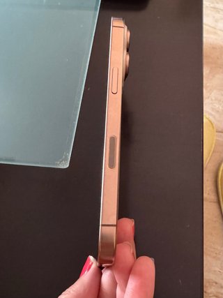 iPhone 16 Pro 256GB Titanio Desierto