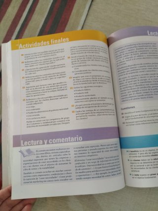 Comunicación Empresarial y Atención al Cliente.