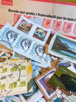 Lotto francobolli misti Italia e estero