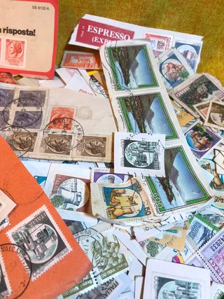 Lotto francobolli misti Italia e estero