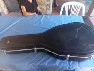 Funda de guitarra rígida