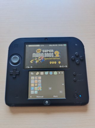 Nintendo 2DS Negra y Azul + Cargador y Lápiz