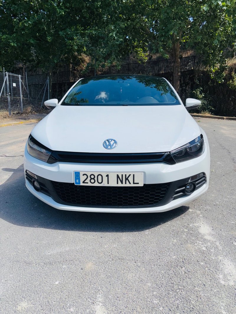Volkswagen Scirocco 2010 - foto 1