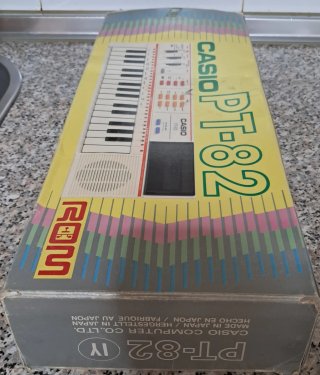 Teclado Casio PT-82 con cartucho ROM