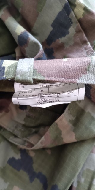 Uniforme de campaña pixelado boscoso Talla 4-L