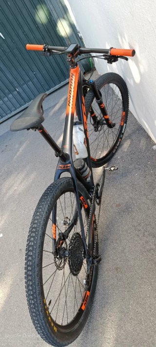 Bicicleta mtb KTM myroom máster Carbono