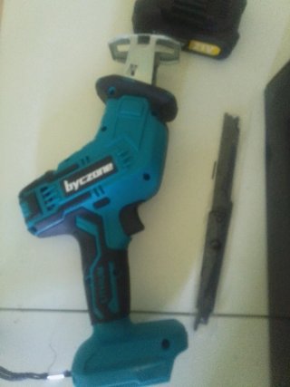 POTENTE Sierra Sable Recargable Byczone
