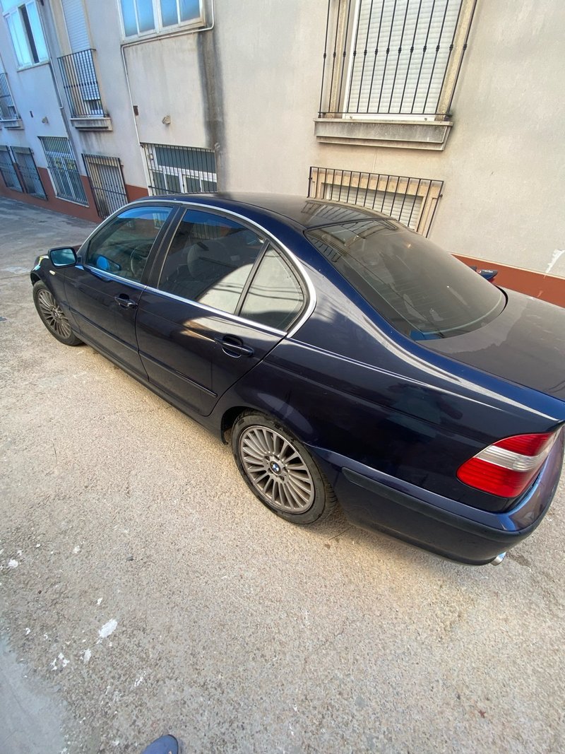 BMW Serie 3 2004 - foto 1