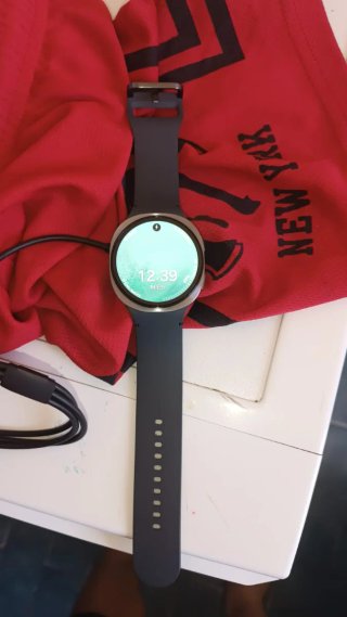 Reloj Inteligente Negro y Plateado