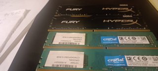 4x DDR4 RAM: 2x HyperX Fury + 2x Crucial 8GB