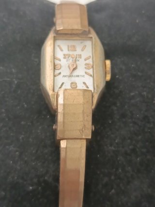 Reloj ZPOIN Antimanético Suizo Dorado