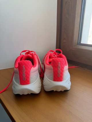 New Balance FreshFoam 1080 v14 Rosa/Blanco