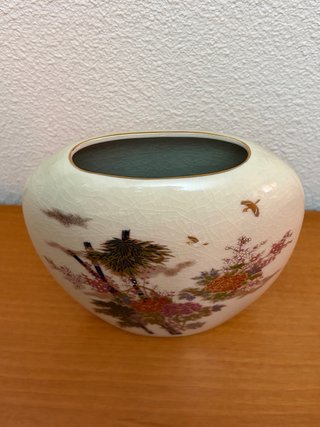 Jarrón de cerámica japonés pintado