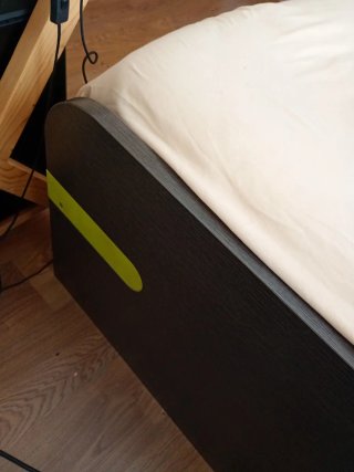 Cama individual negra y verde